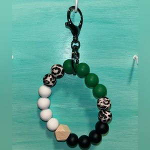 Silicone bead keychain